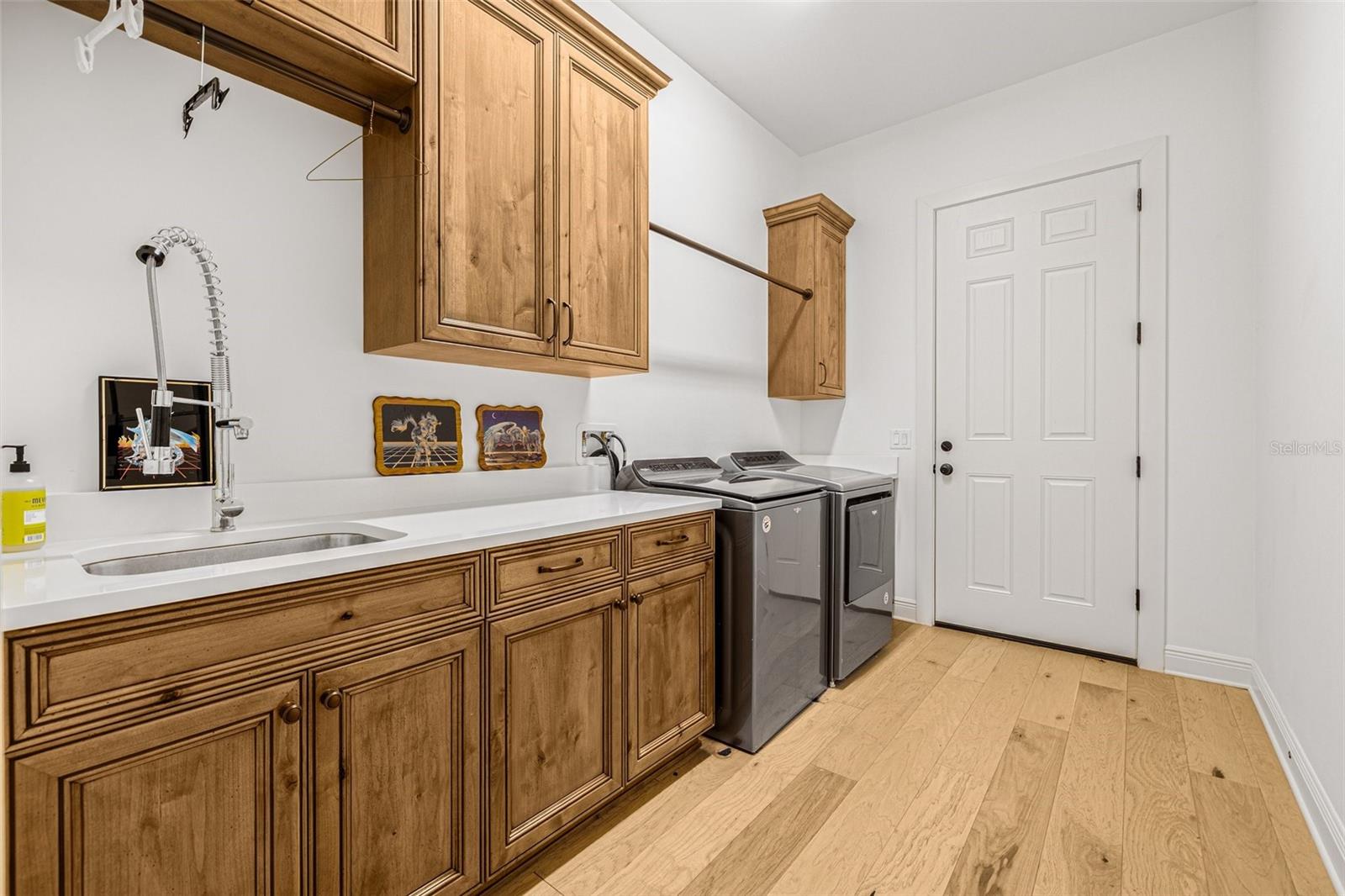 Image 14 of 37 For 8843 Kenton Road