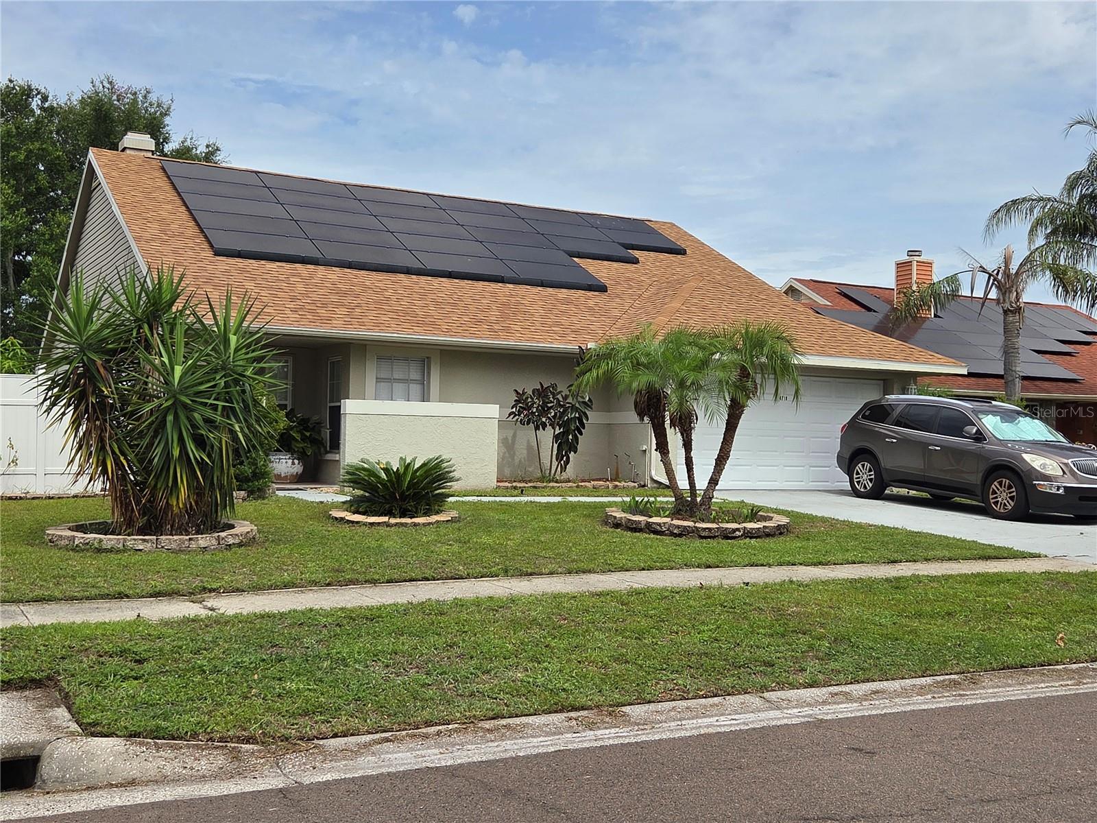 Details for 8718 Lindenhurst Place, TAMPA, FL 33634