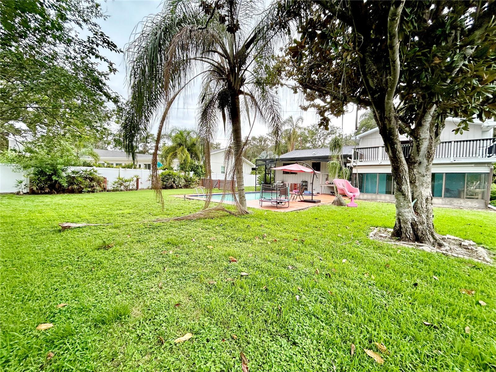 Image 32 of 35 For 945 College Hill Drive