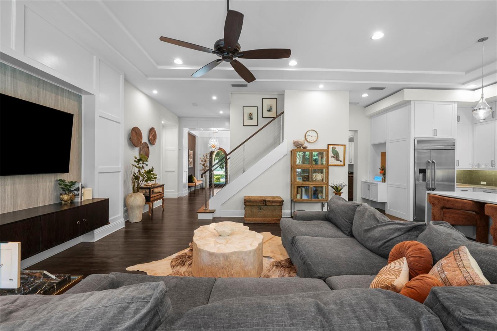 Listing photo id 12 for 4525 Swann Avenue