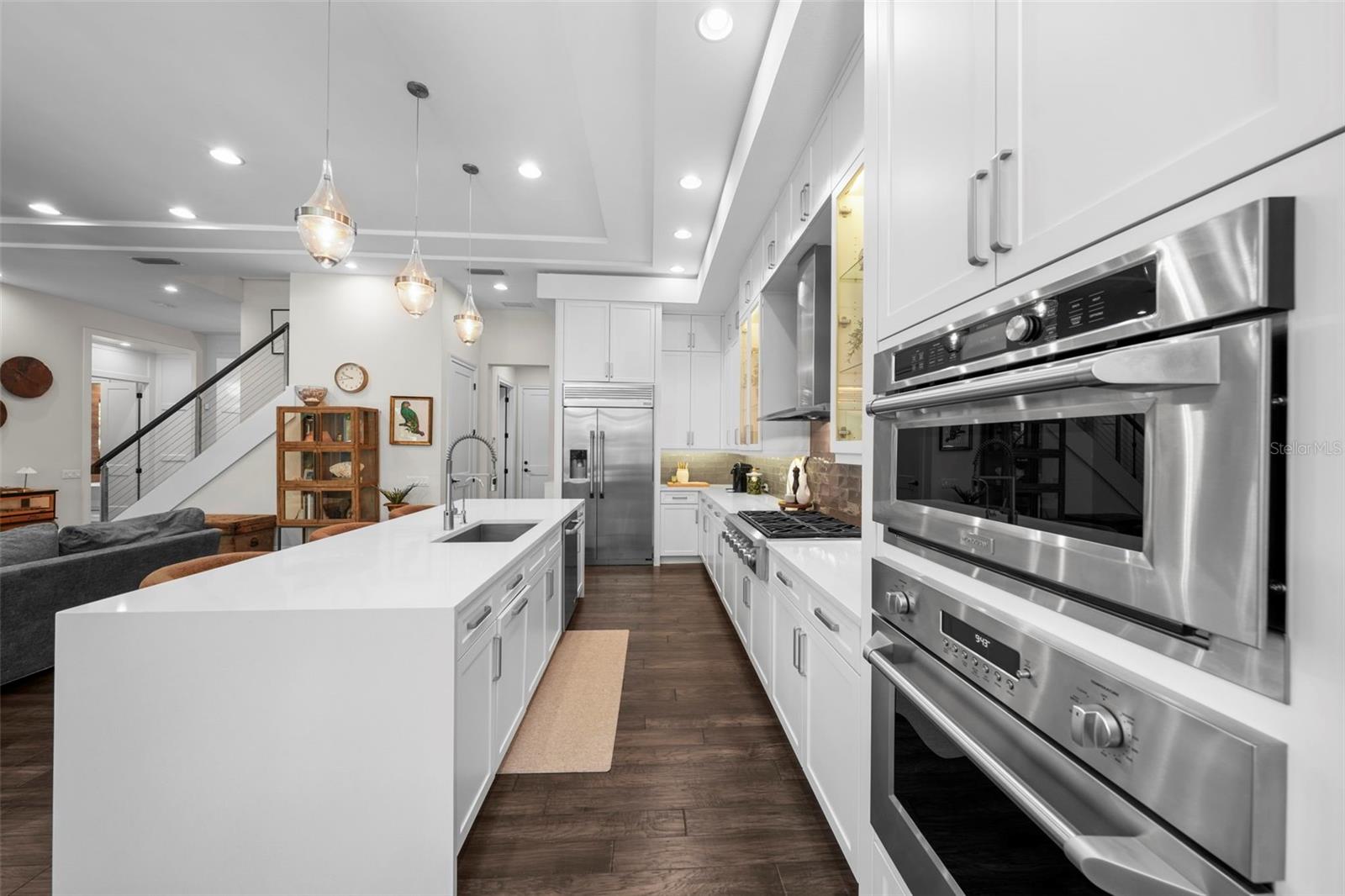 Listing photo id 18 for 4525 Swann Avenue