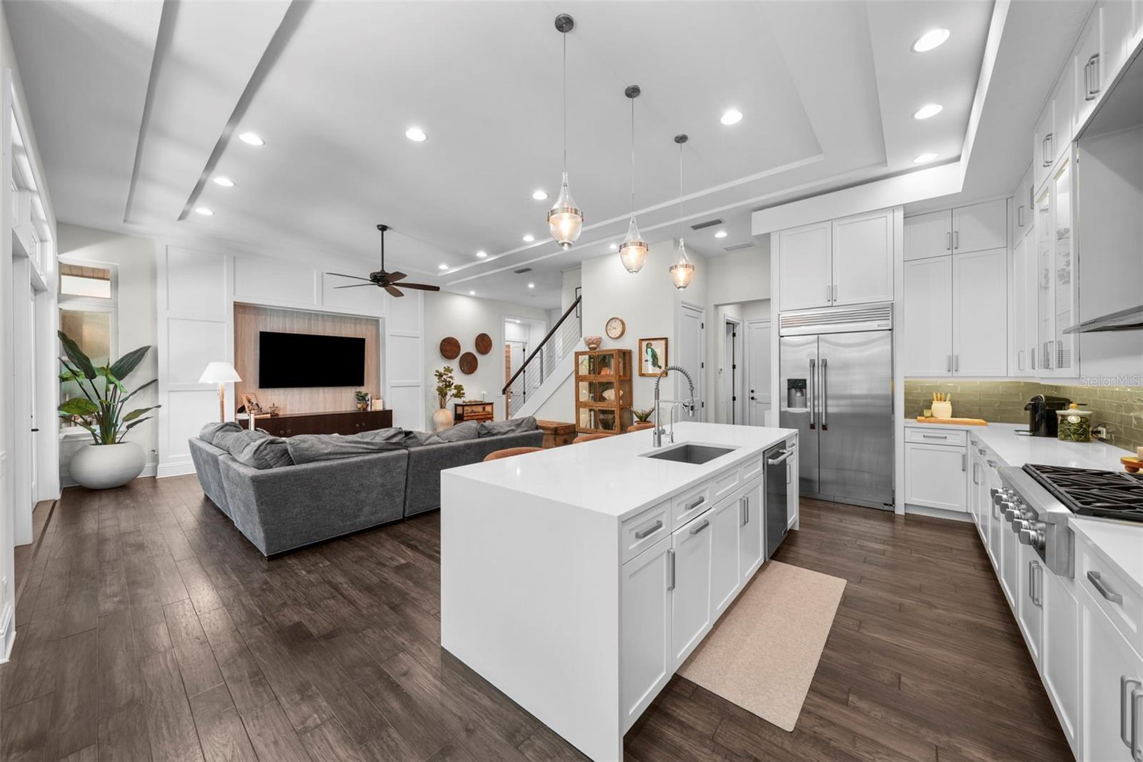 Listing photo id 19 for 4525 Swann Avenue