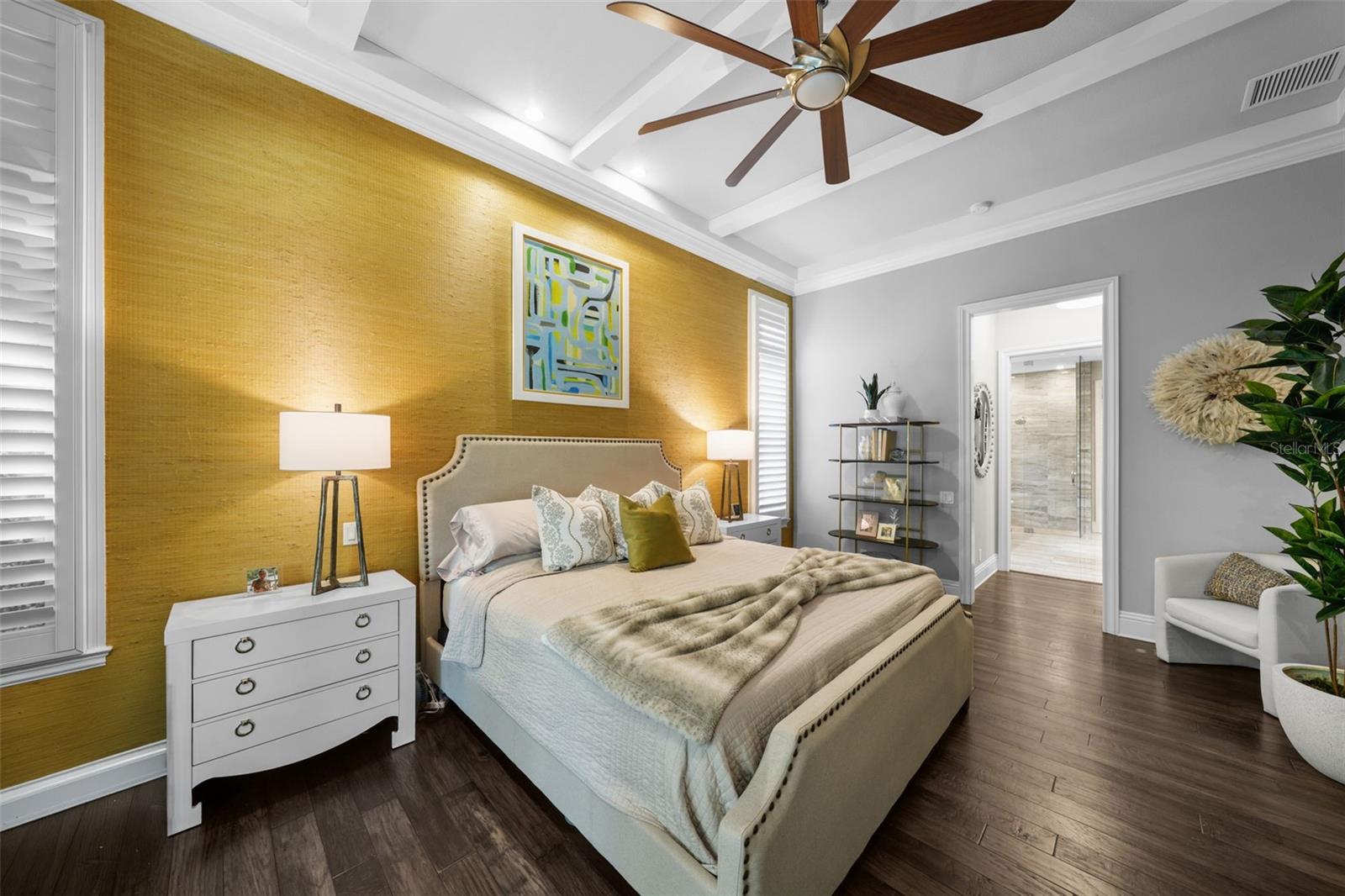 Listing photo id 31 for 4525 Swann Avenue