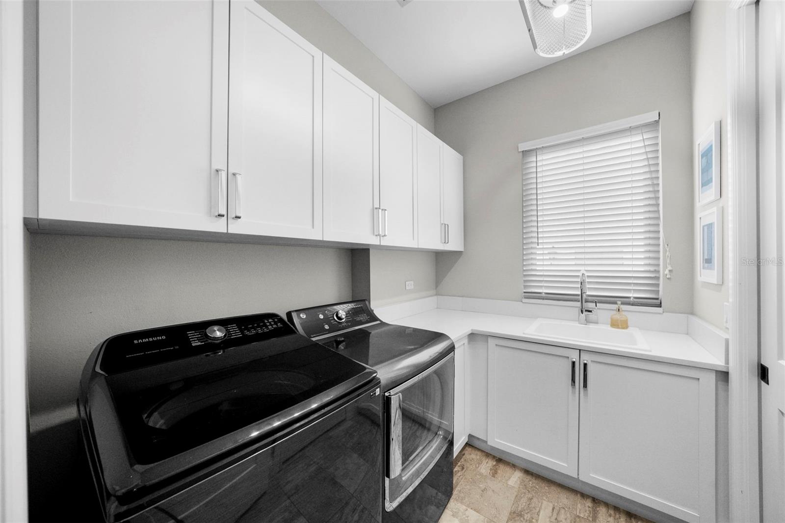 Listing photo id 43 for 4525 Swann Avenue
