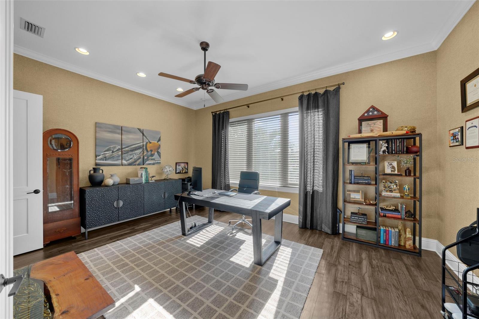 Listing photo id 59 for 4525 Swann Avenue