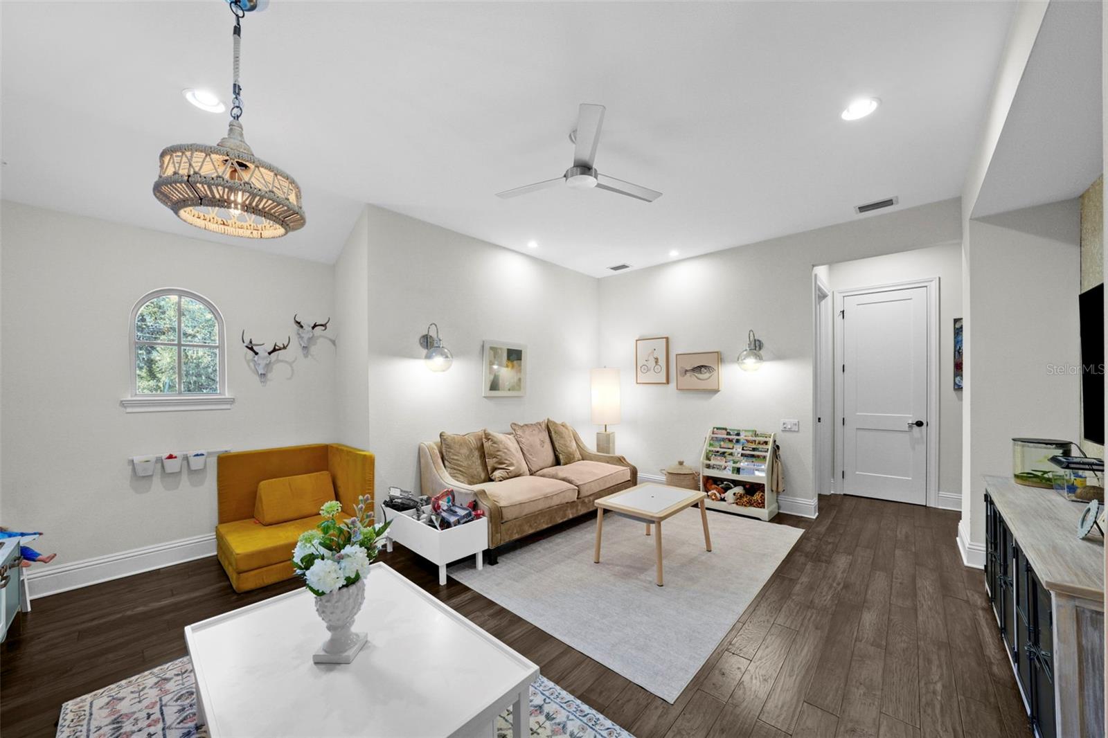 Listing photo id 61 for 4525 Swann Avenue