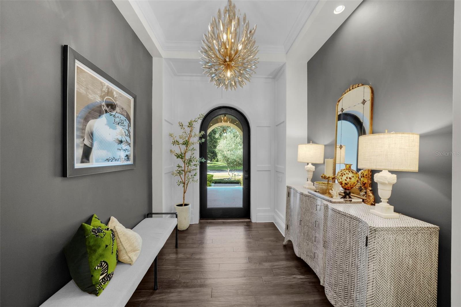 Listing photo id 5 for 4525 Swann Avenue