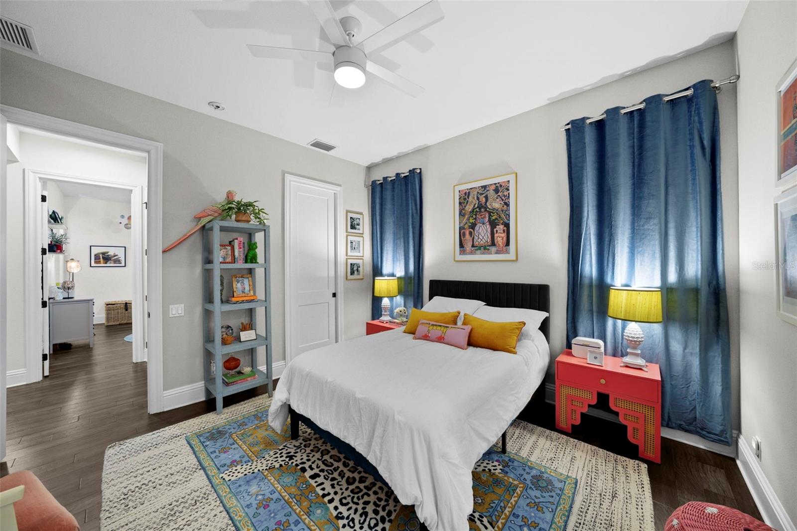 Listing photo id 69 for 4525 Swann Avenue