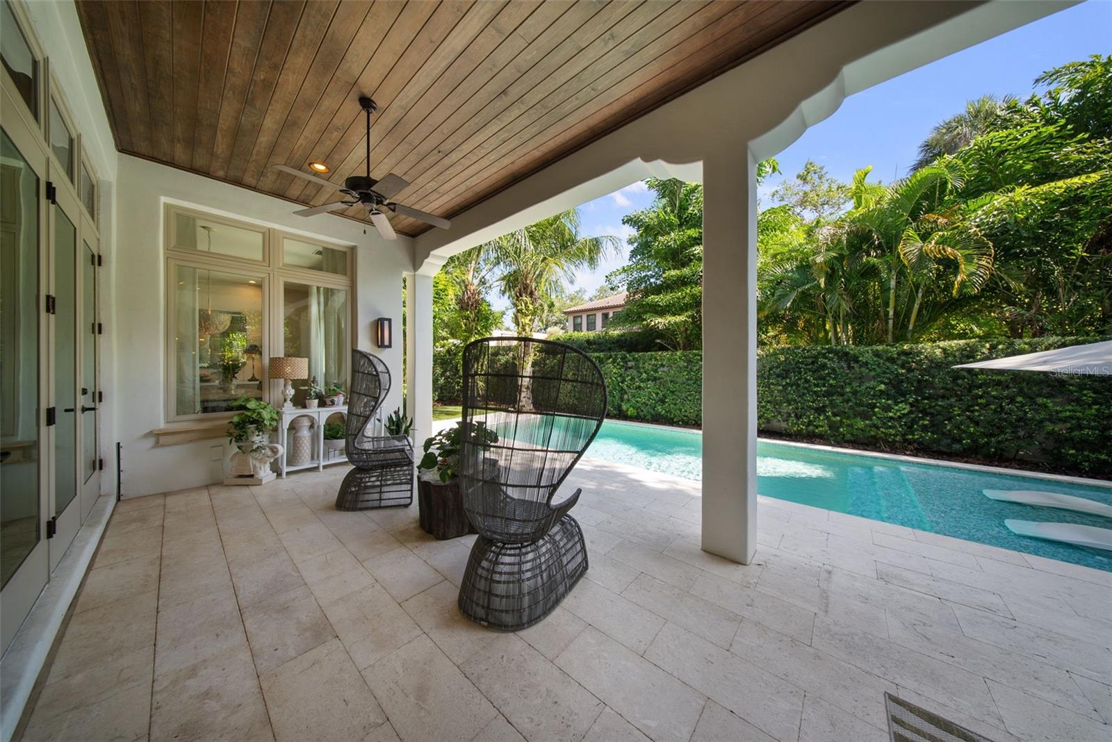 Listing photo id 79 for 4525 Swann Avenue