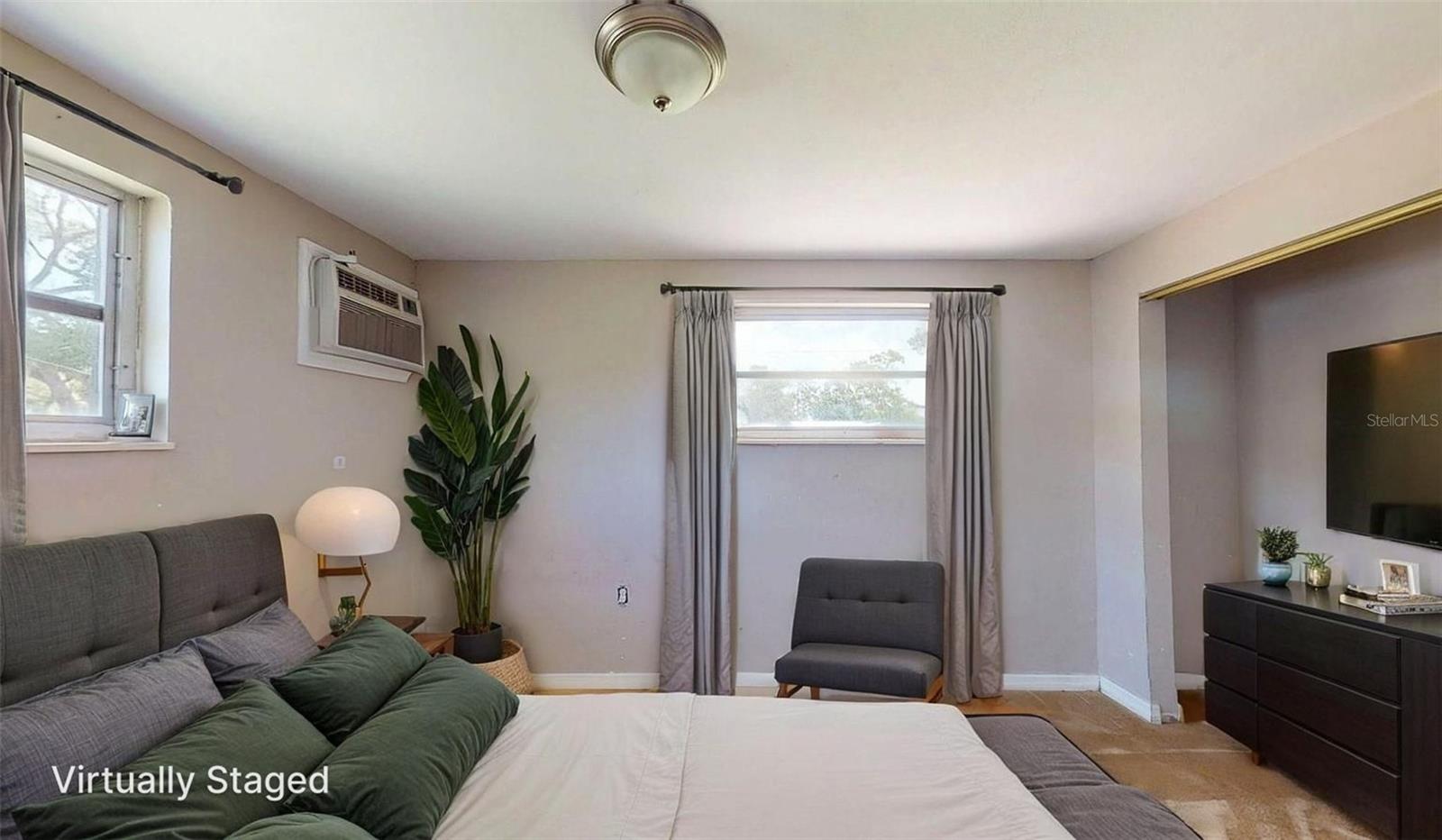 Listing photo id 10 for 12113 Victory Drive