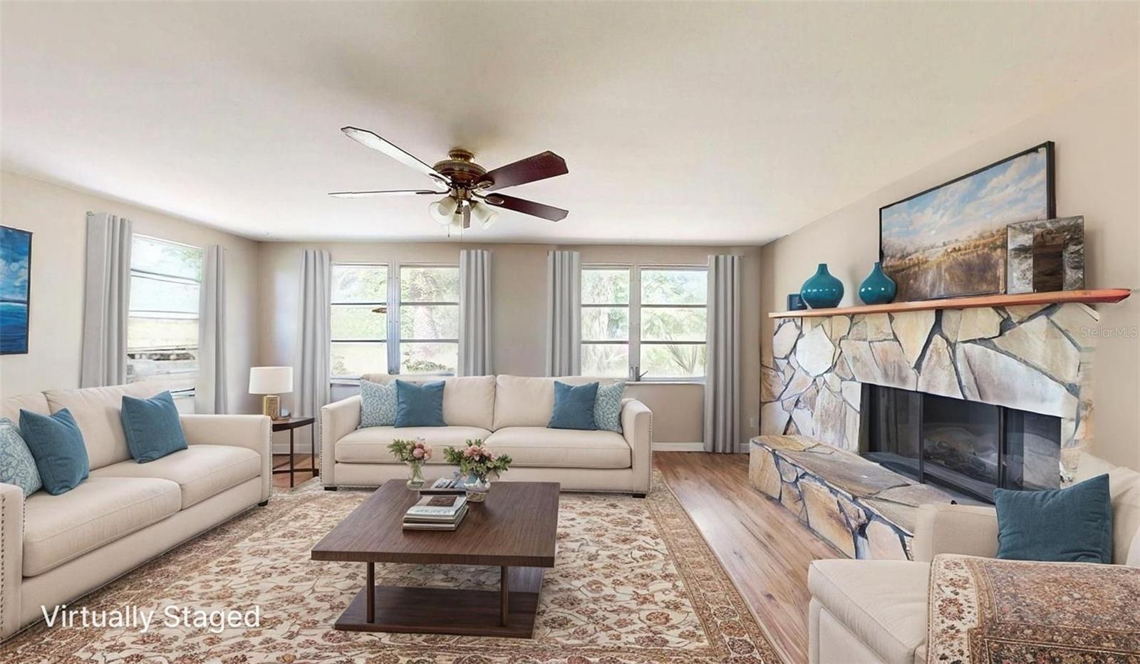 Listing photo id 14 for 12113 Victory Drive
