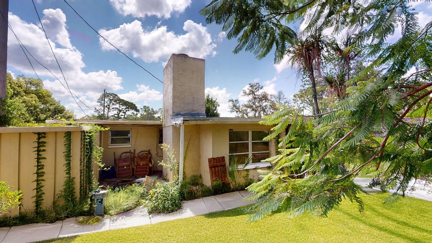 Listing photo id 24 for 12113 Victory Drive