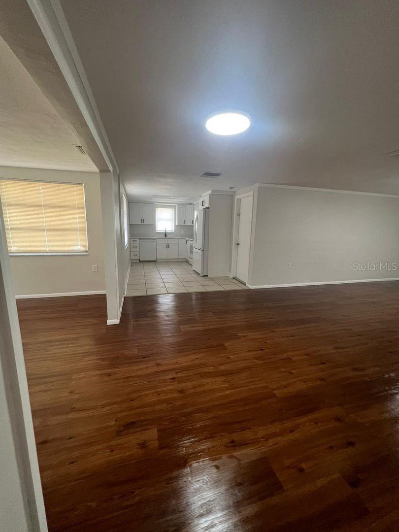 Image 3 of 18 For 9415 Crabtree Lane