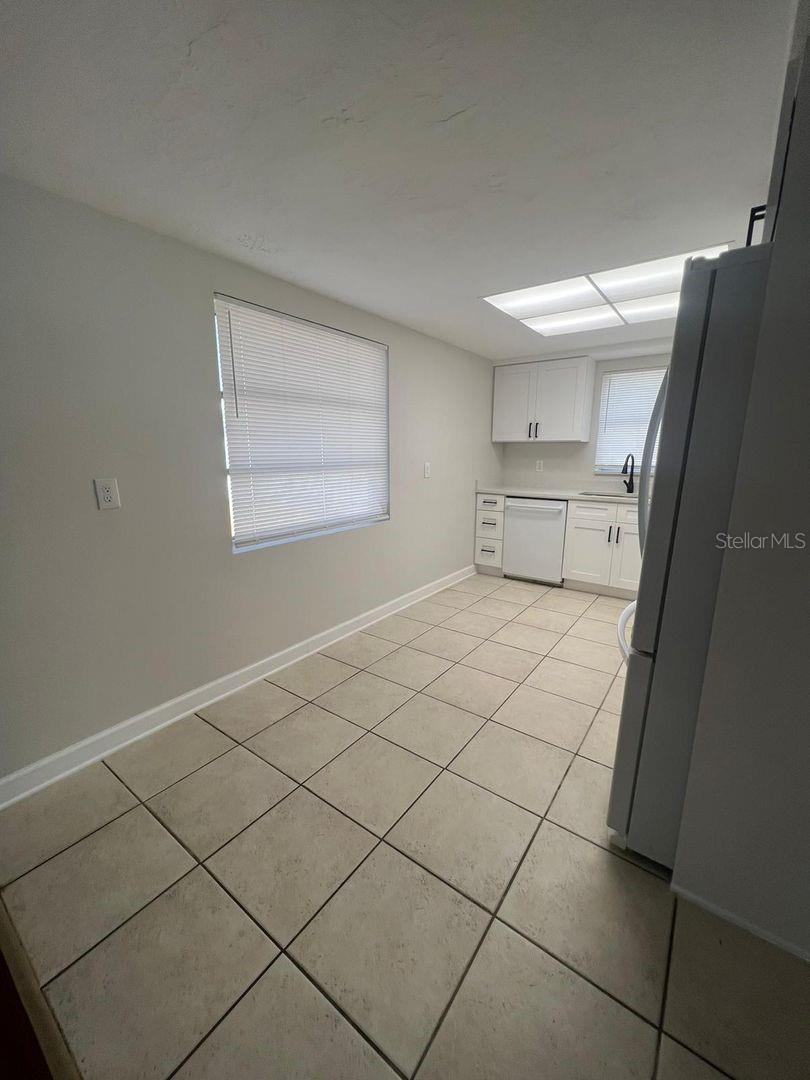 Image 9 of 18 For 9415 Crabtree Lane