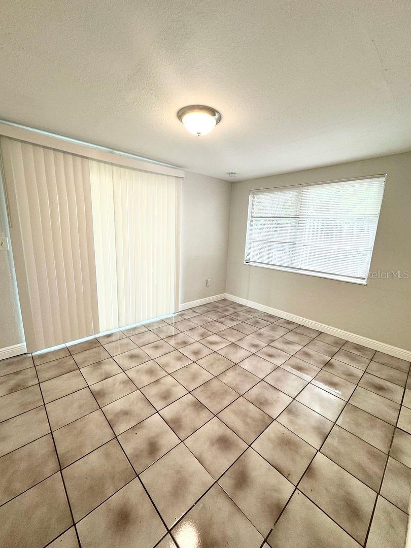 Image 11 of 18 For 3524 Hoover Drive
