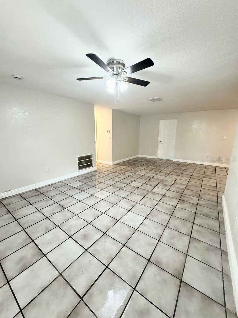 Image 7 of 18 For 3524 Hoover Drive
