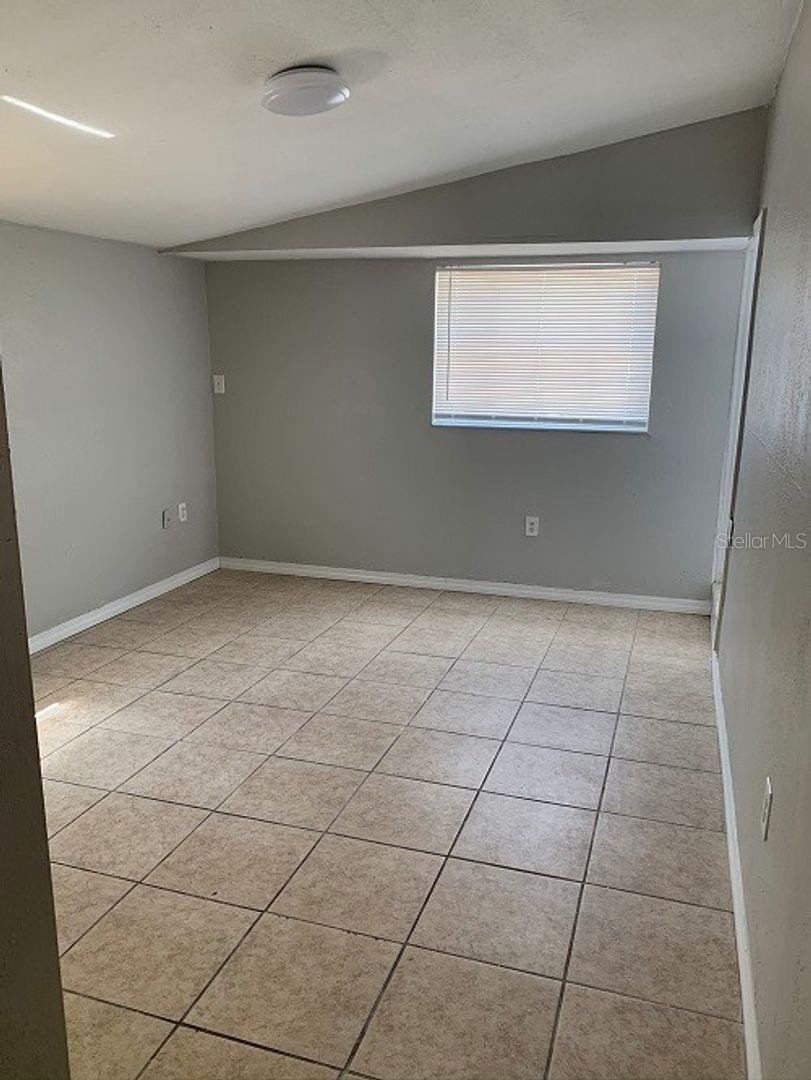 Image 4 of 7 For 4406 Paris Street B