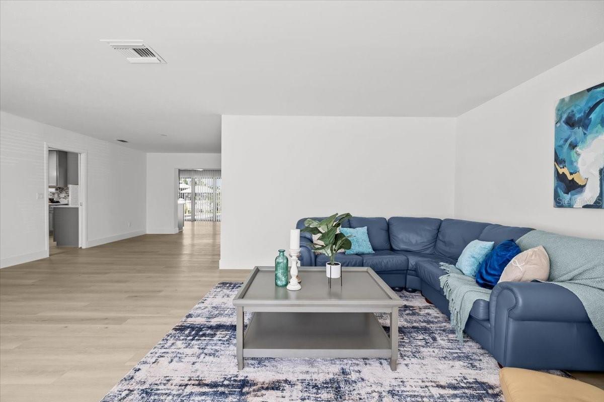 Image 11 of 51 For 3932 Doral Drive