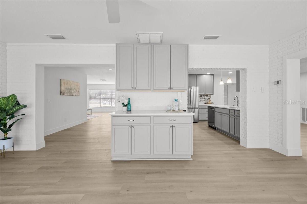 Image 17 of 51 For 3932 Doral Drive