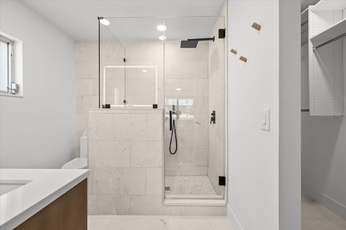 Image 29 of 51 For 3932 Doral Drive