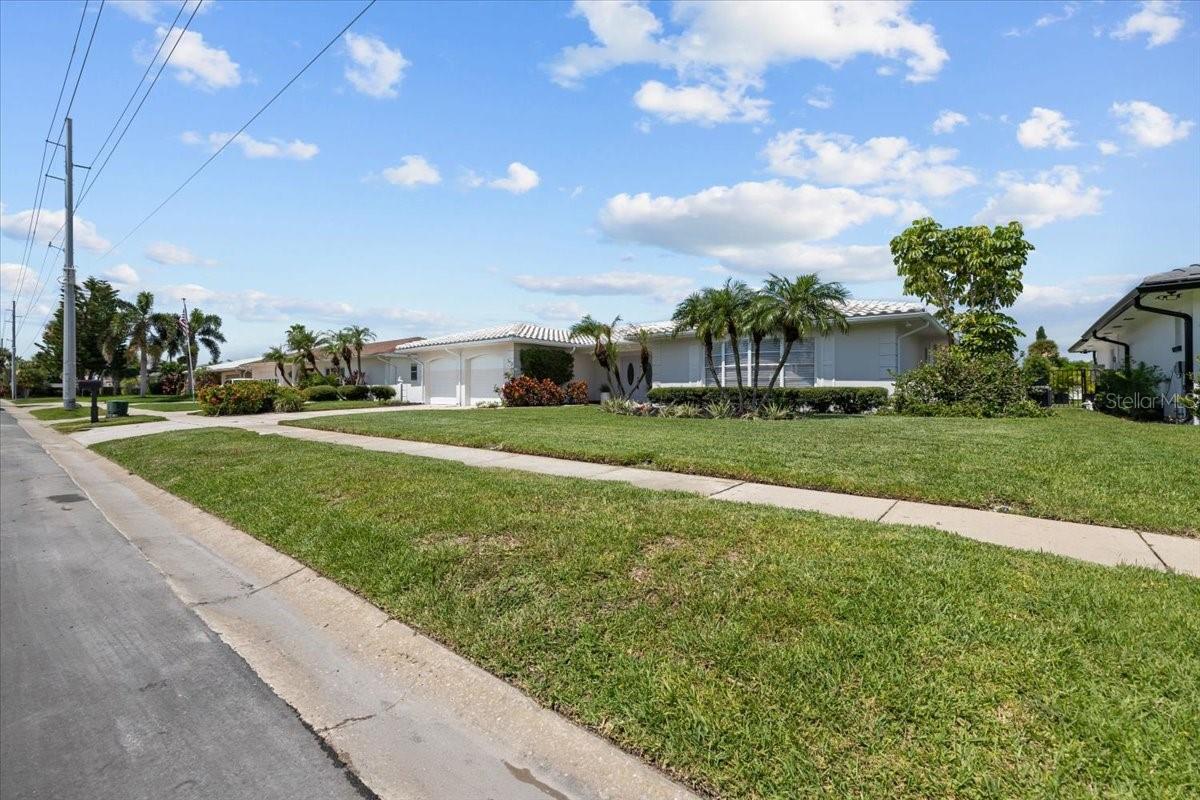 Image 4 of 51 For 3932 Doral Drive