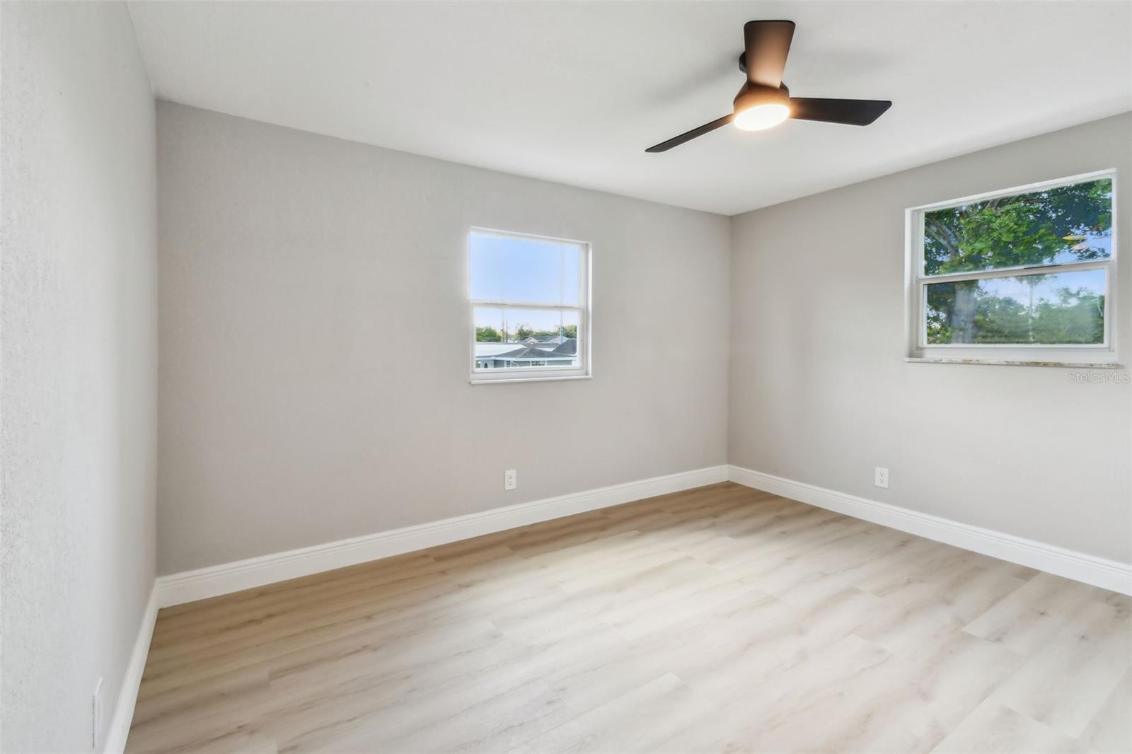 Image 32 of 59 For 7806 Matanzas Avenue