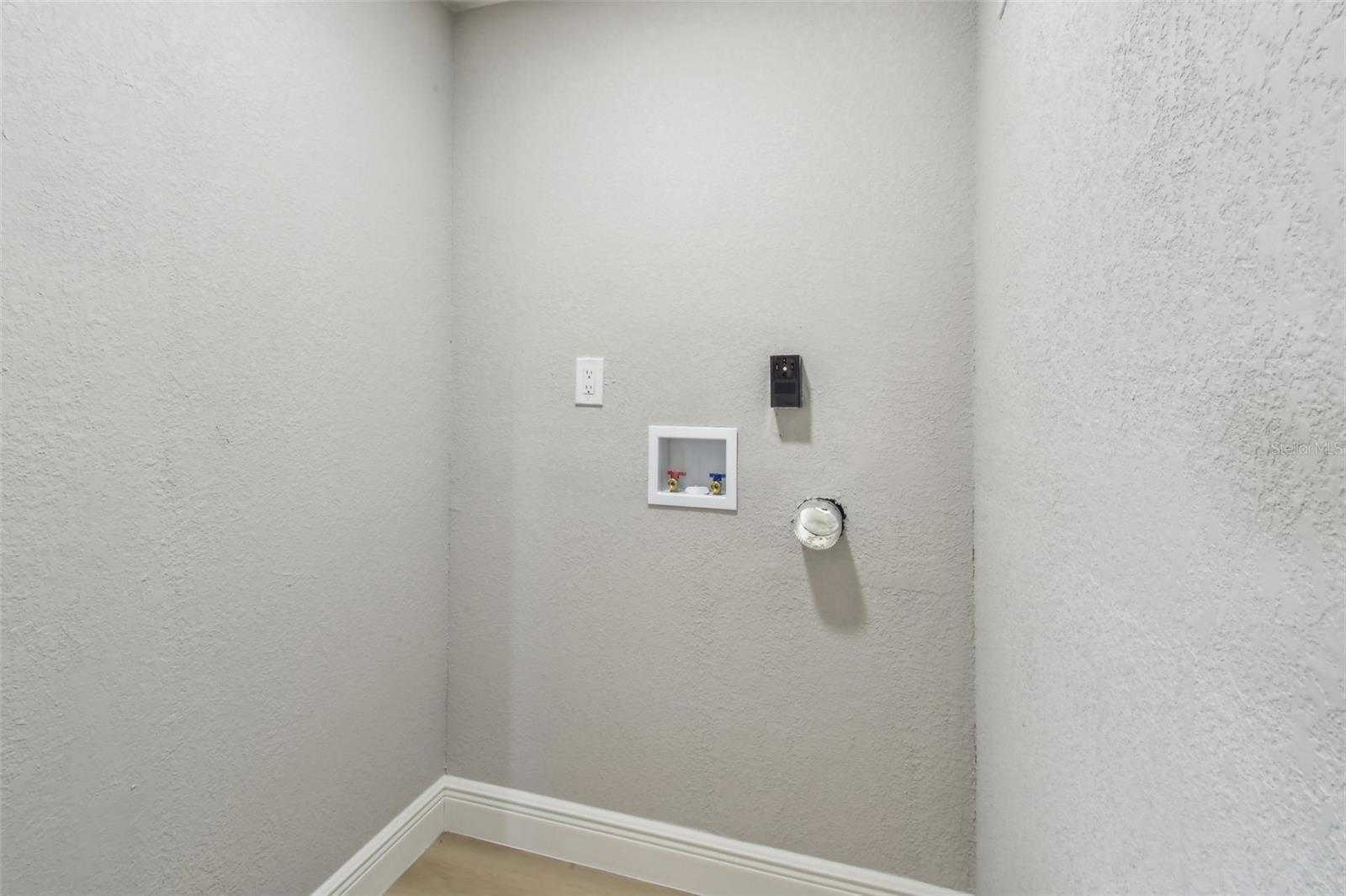 Image 38 of 59 For 7806 Matanzas Avenue