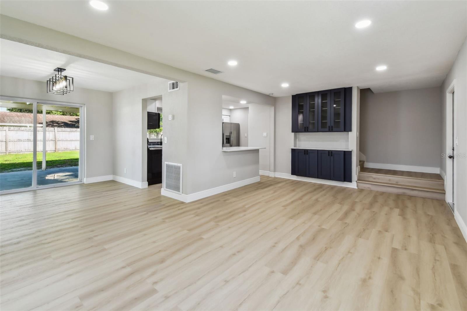 Image 9 of 59 For 7806 Matanzas Avenue