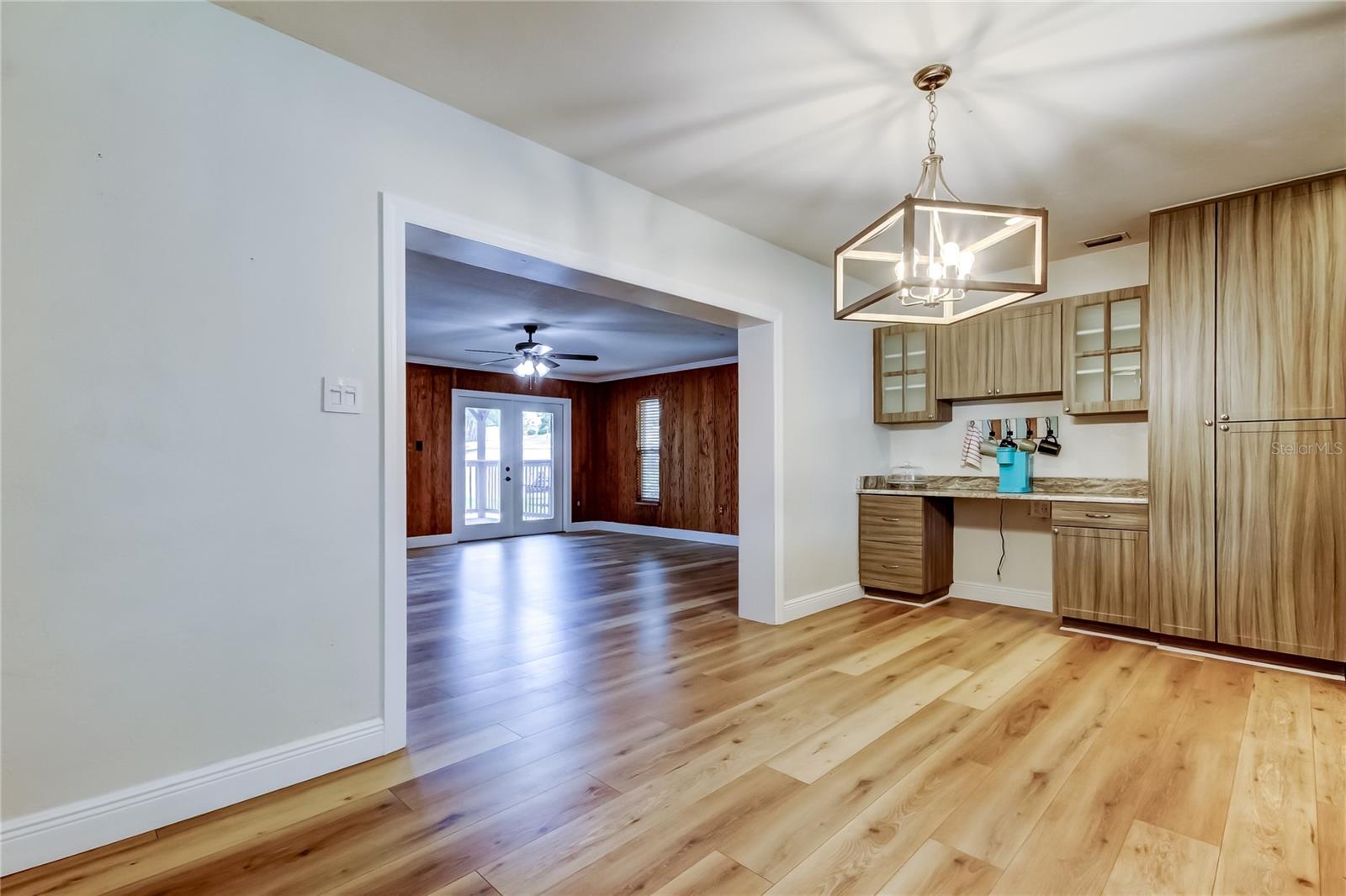 Image 20 of 58 For 2192 Robinson Drive