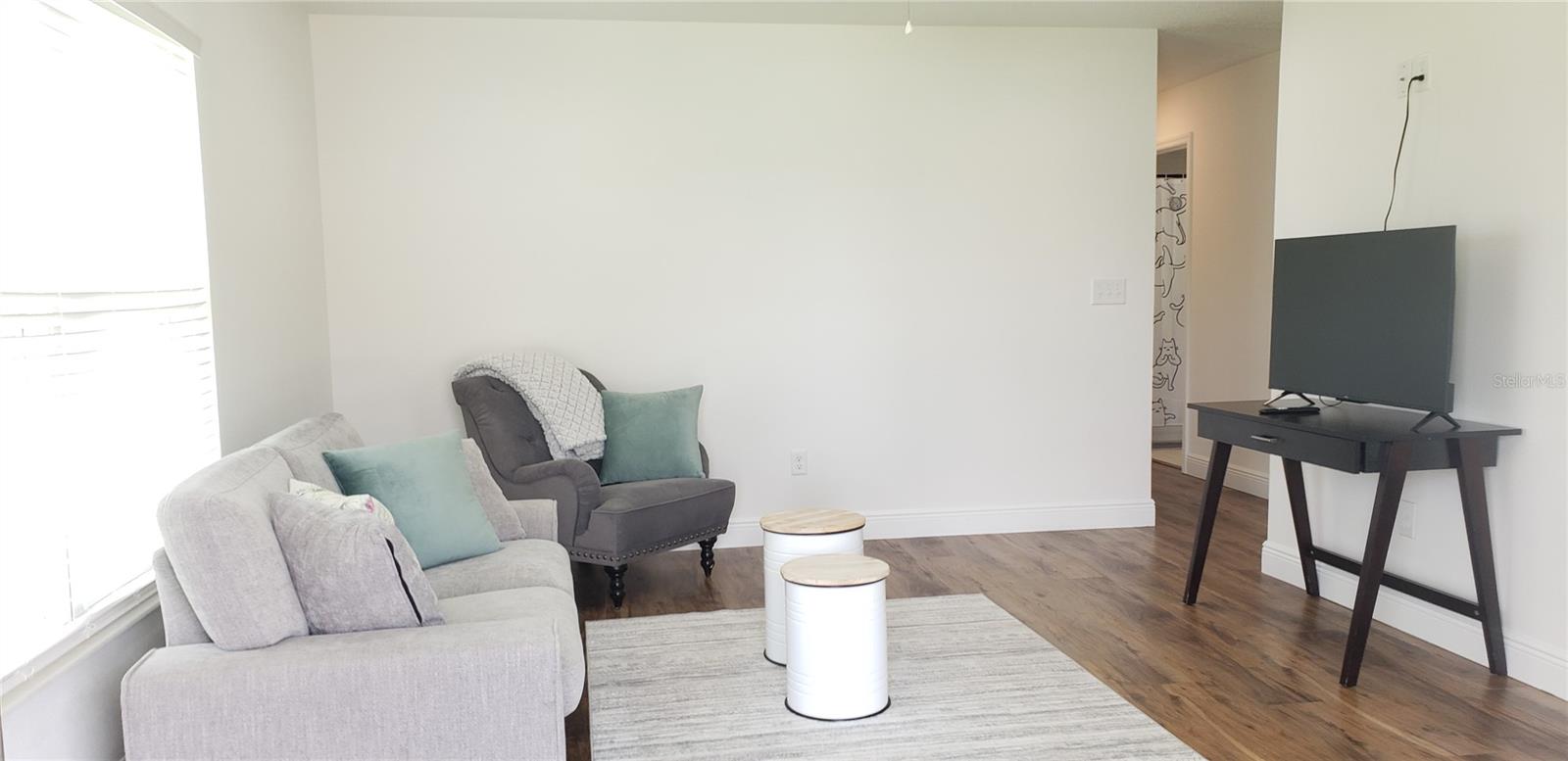 Image 5 of 21 For 4415 Chandler Avenue