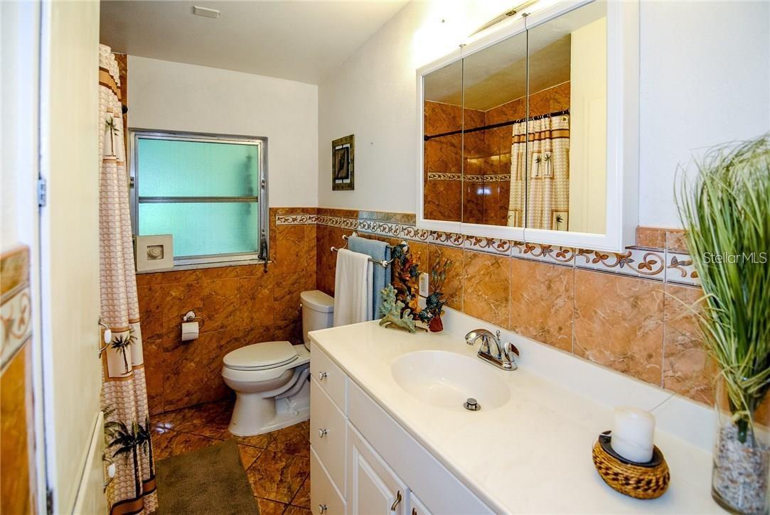 Listing photo id 12 for 2110 Fairway Avenue S
