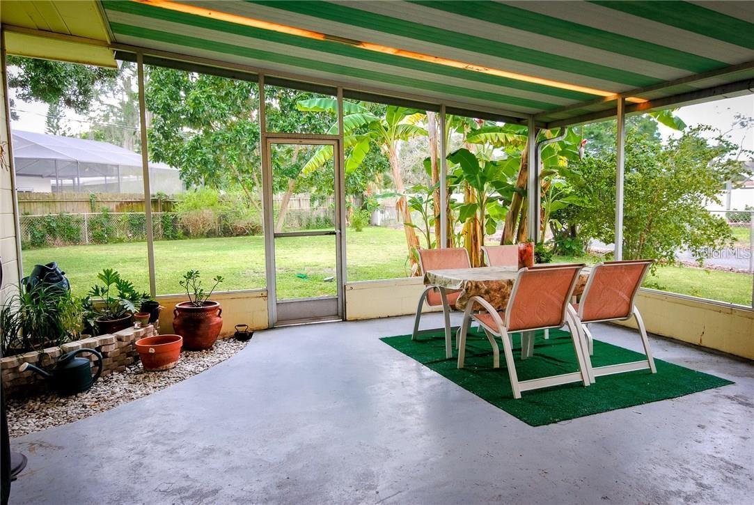 Listing photo id 16 for 2110 Fairway Avenue S