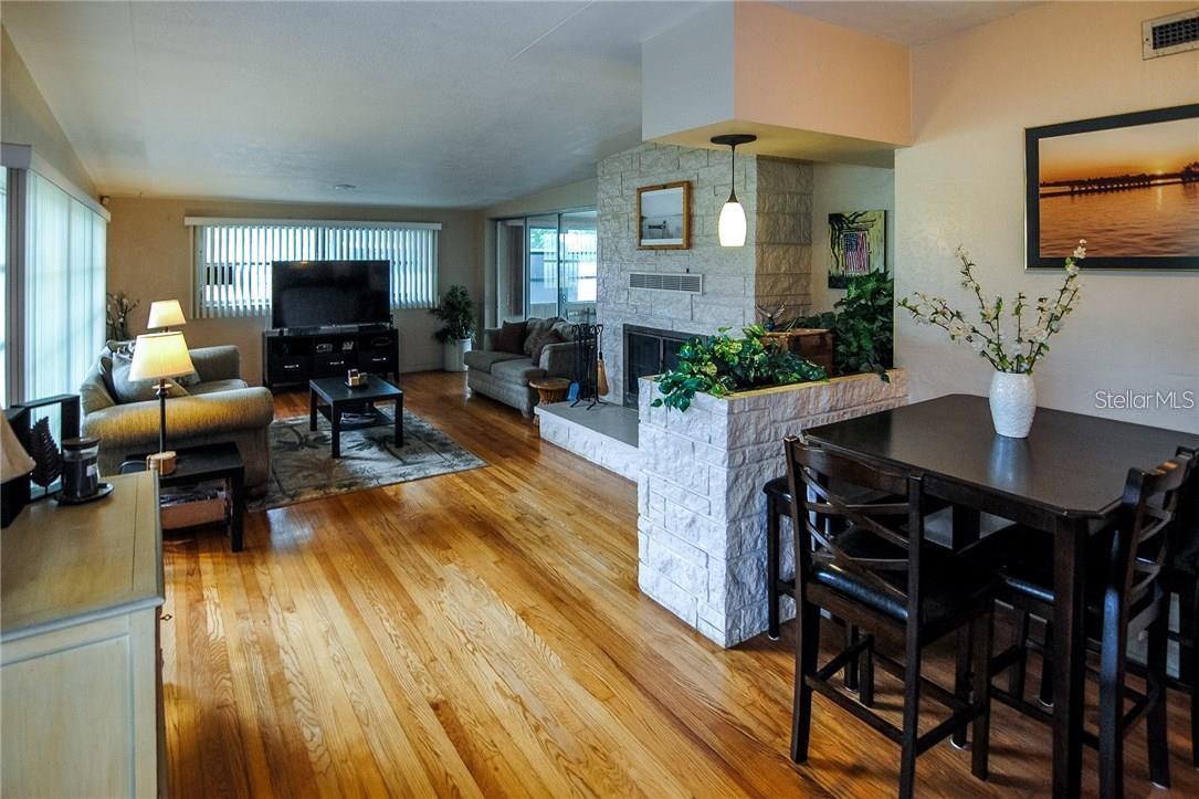 Listing photo id 2 for 2110 Fairway Avenue S