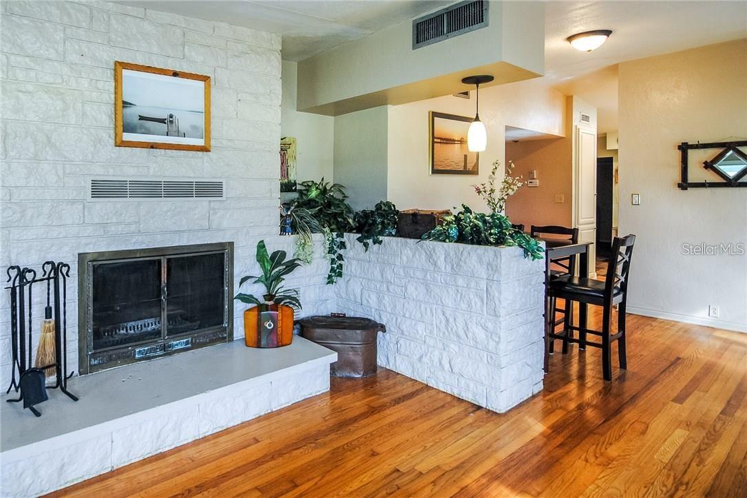 Listing photo id 3 for 2110 Fairway Avenue S