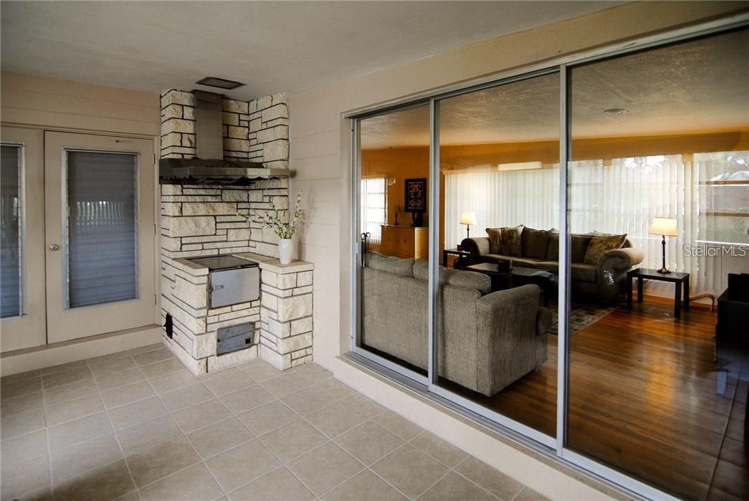 Listing photo id 5 for 2110 Fairway Avenue S
