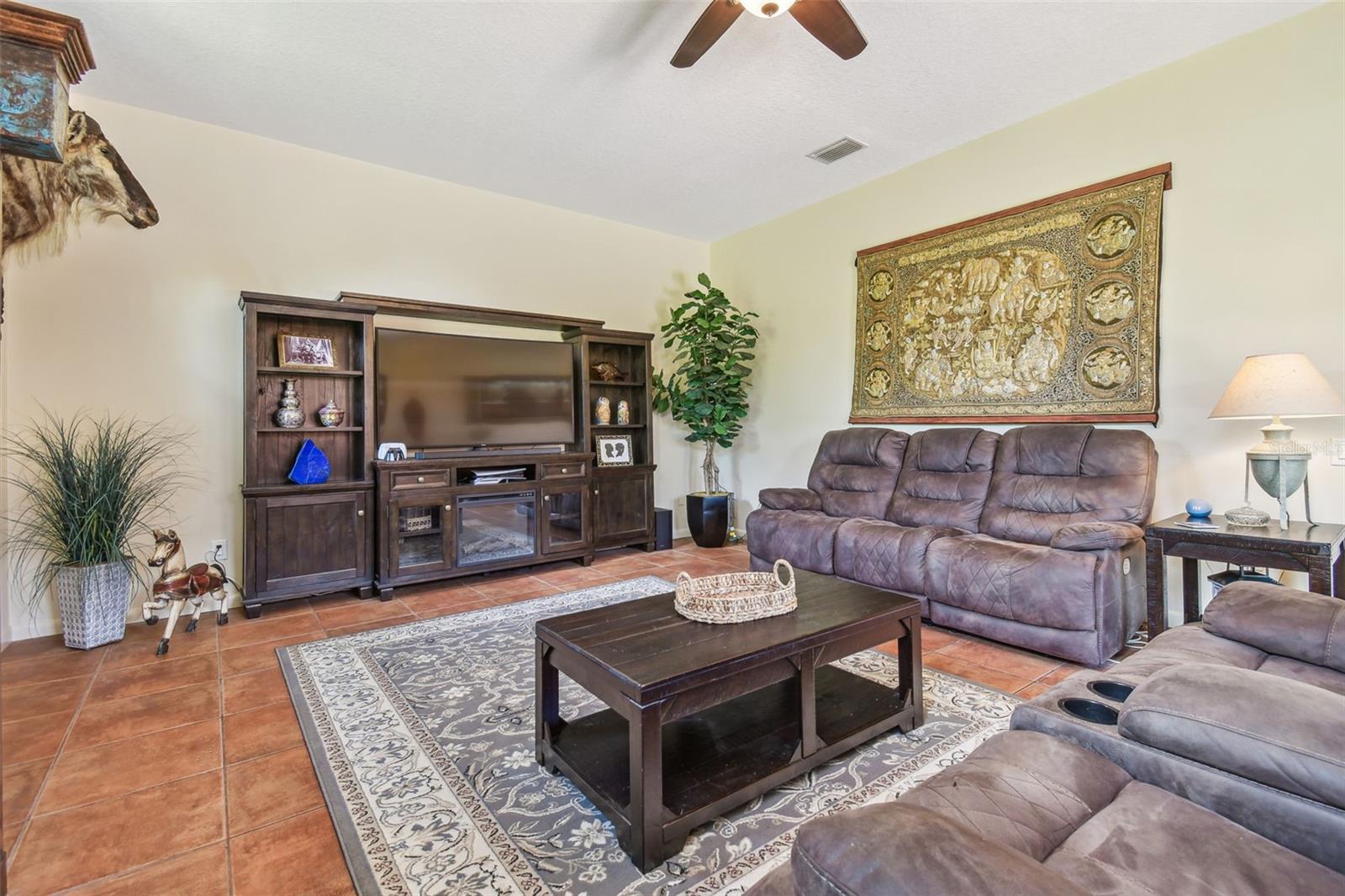 Listing photo id 8 for 2513 Martucci Road