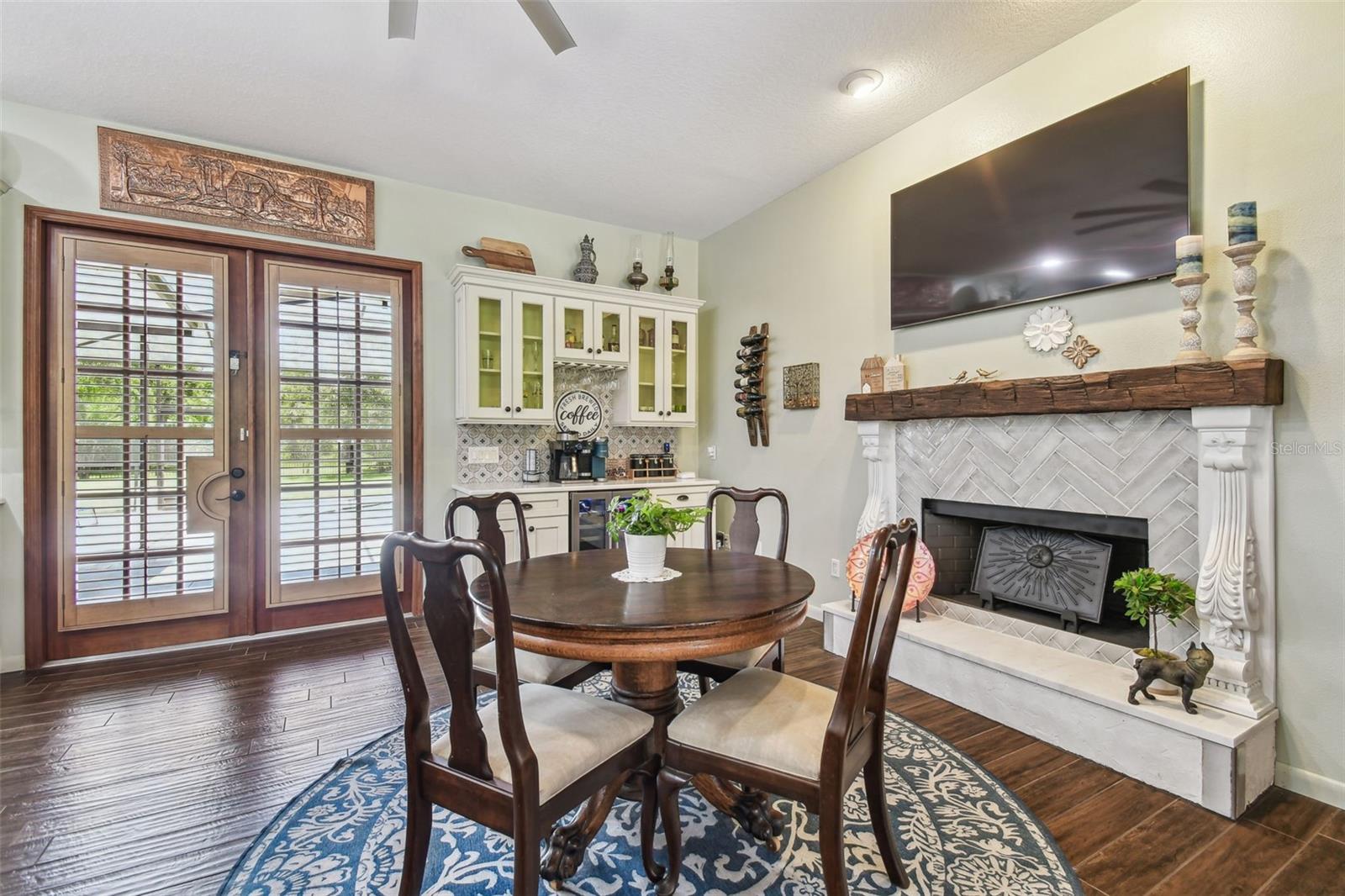 Listing photo id 12 for 2513 Martucci Road