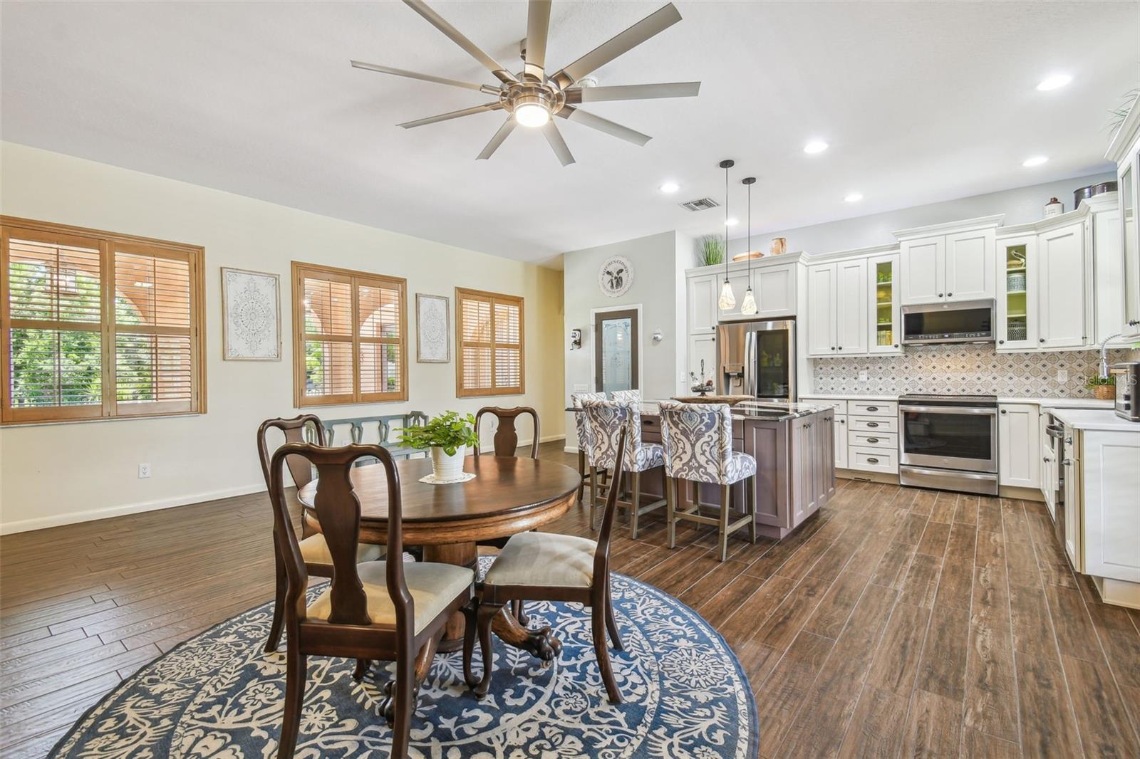 Listing photo id 14 for 2513 Martucci Road