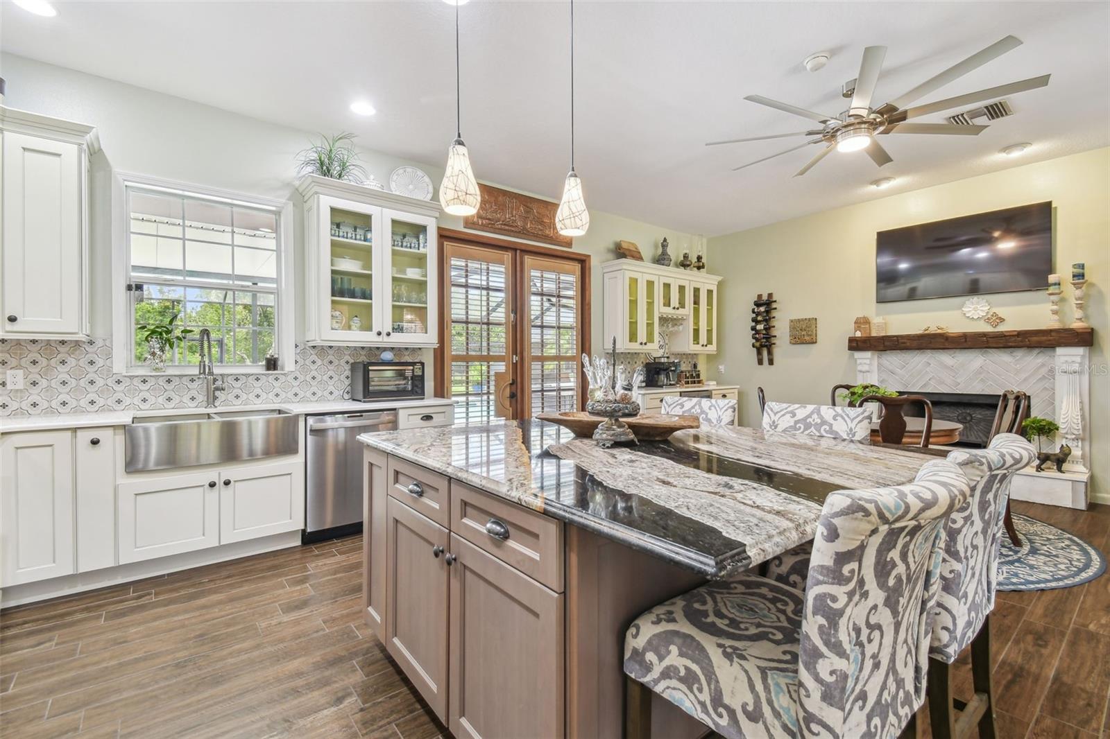 Listing photo id 18 for 2513 Martucci Road