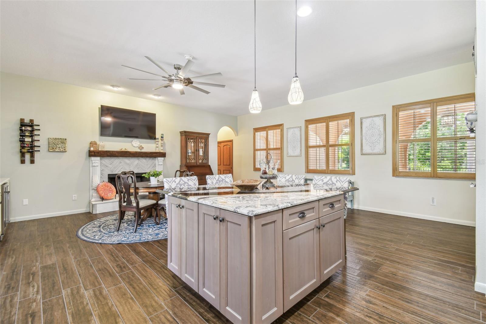 Listing photo id 20 for 2513 Martucci Road
