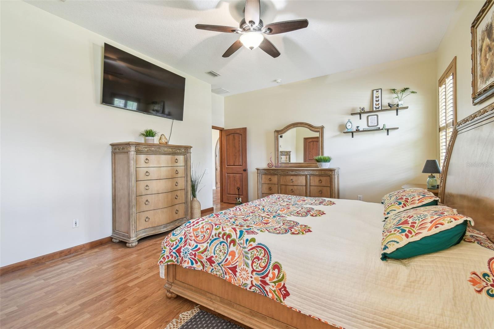 Listing photo id 23 for 2513 Martucci Road