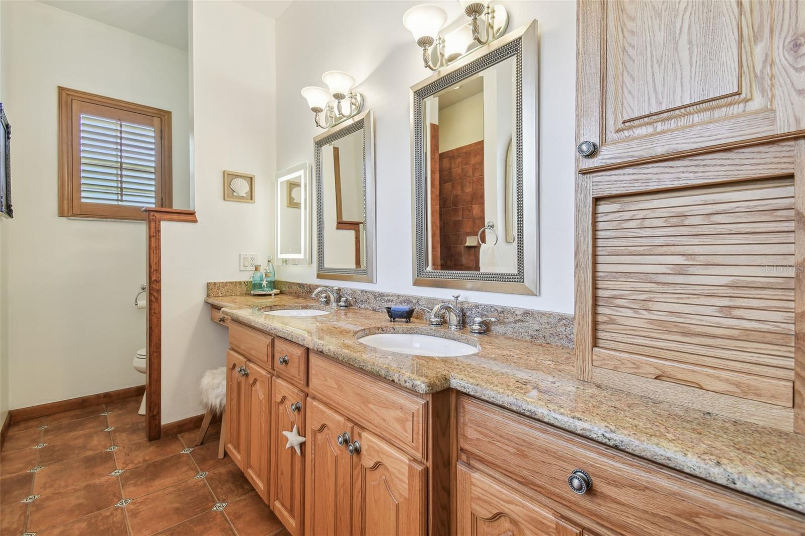Listing photo id 24 for 2513 Martucci Road