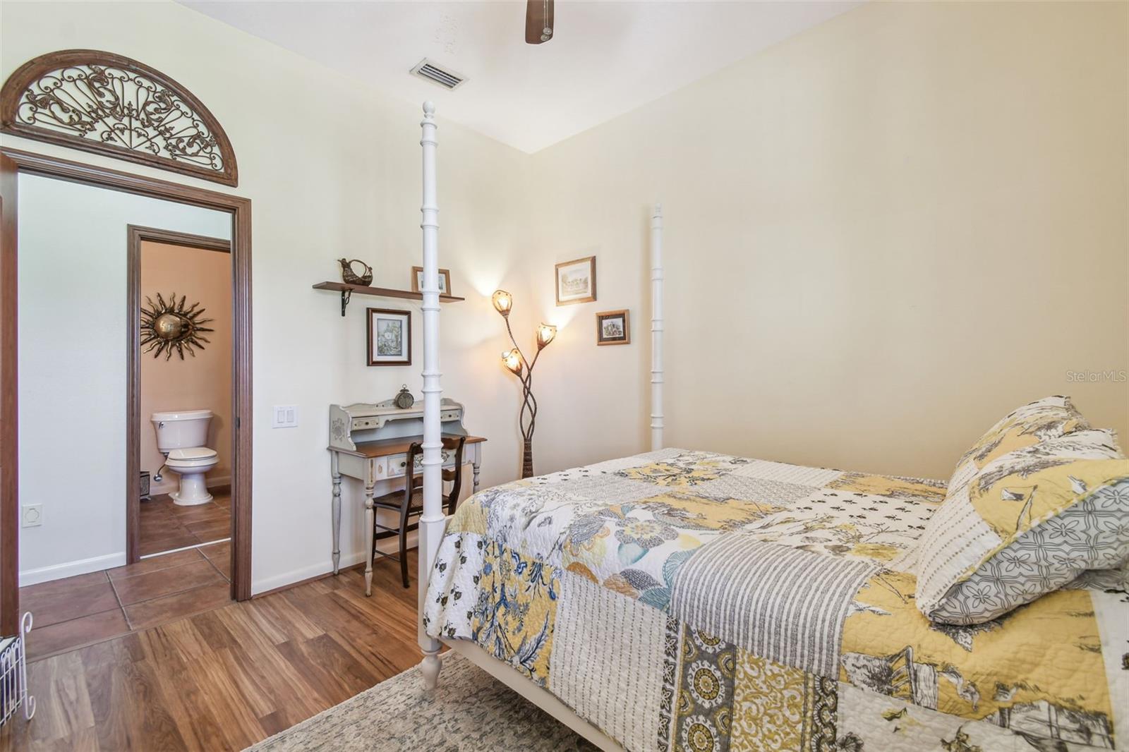 Listing photo id 32 for 2513 Martucci Road