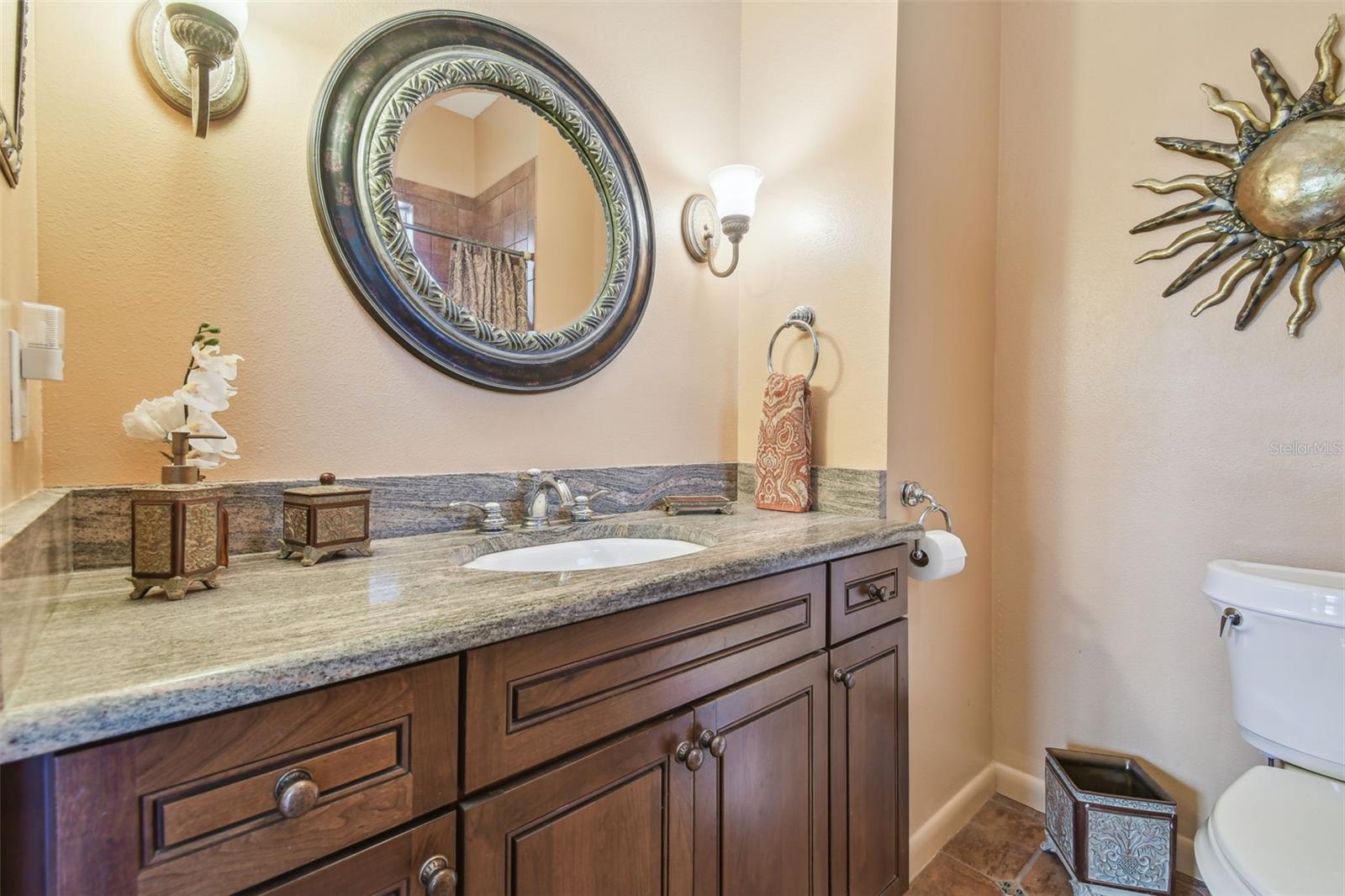 Listing photo id 36 for 2513 Martucci Road