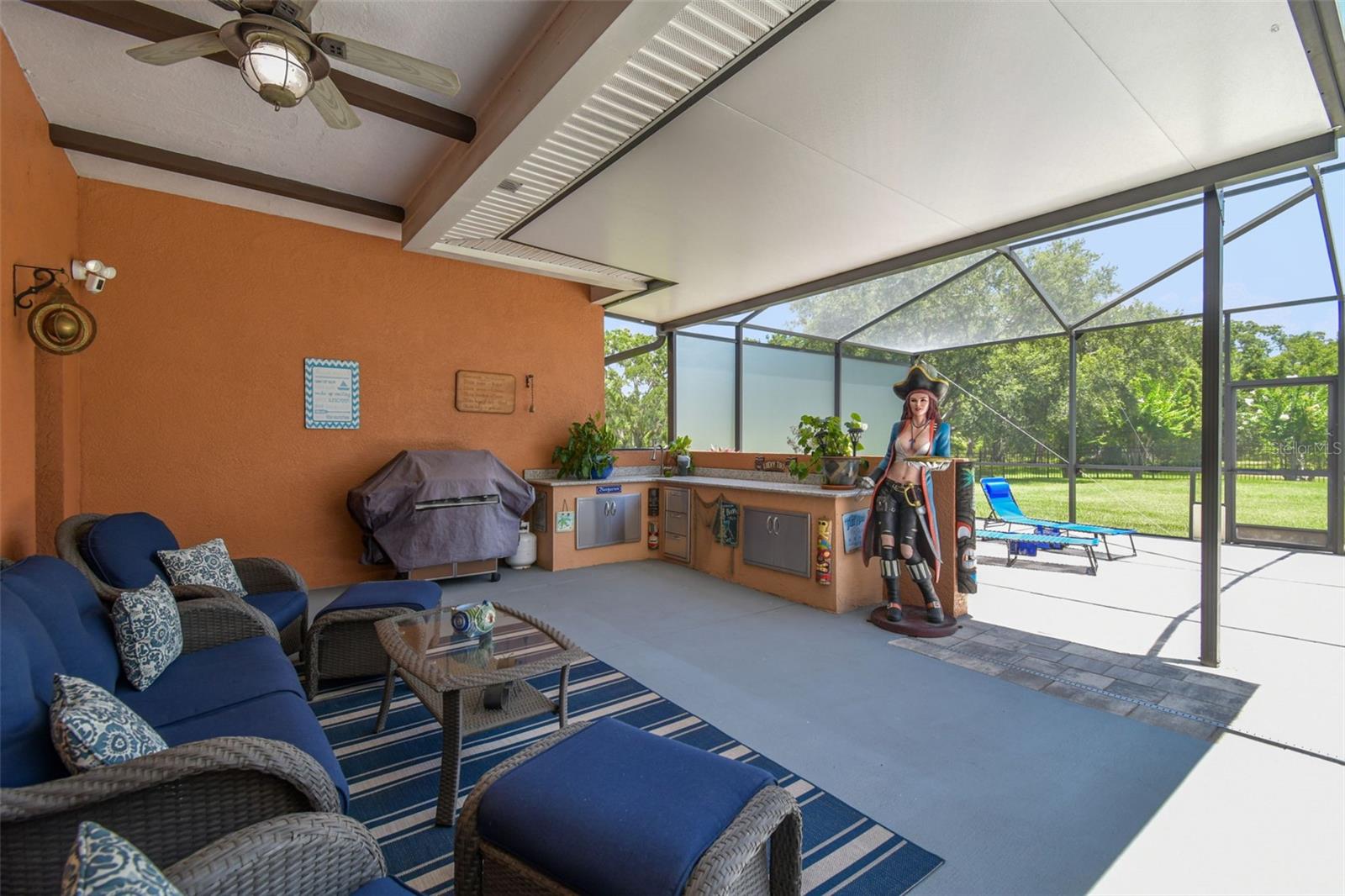 Listing photo id 45 for 2513 Martucci Road
