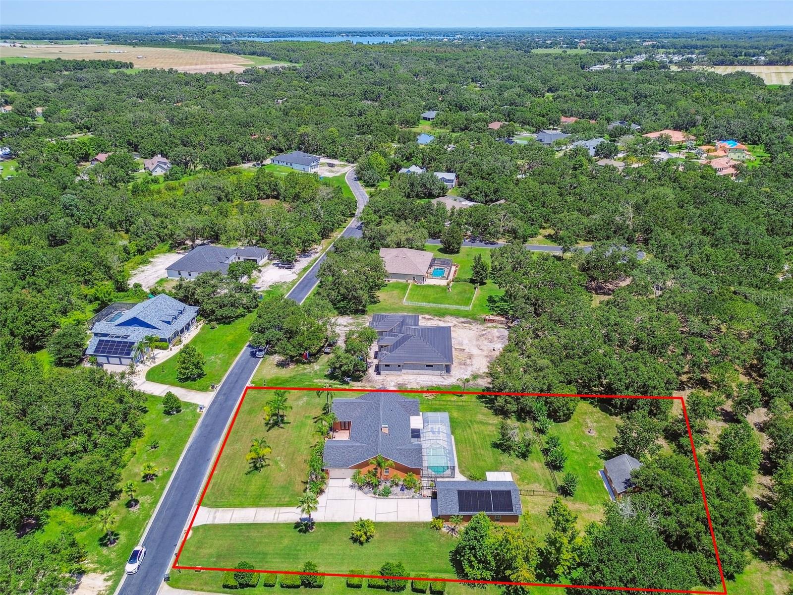Listing photo id 78 for 2513 Martucci Road