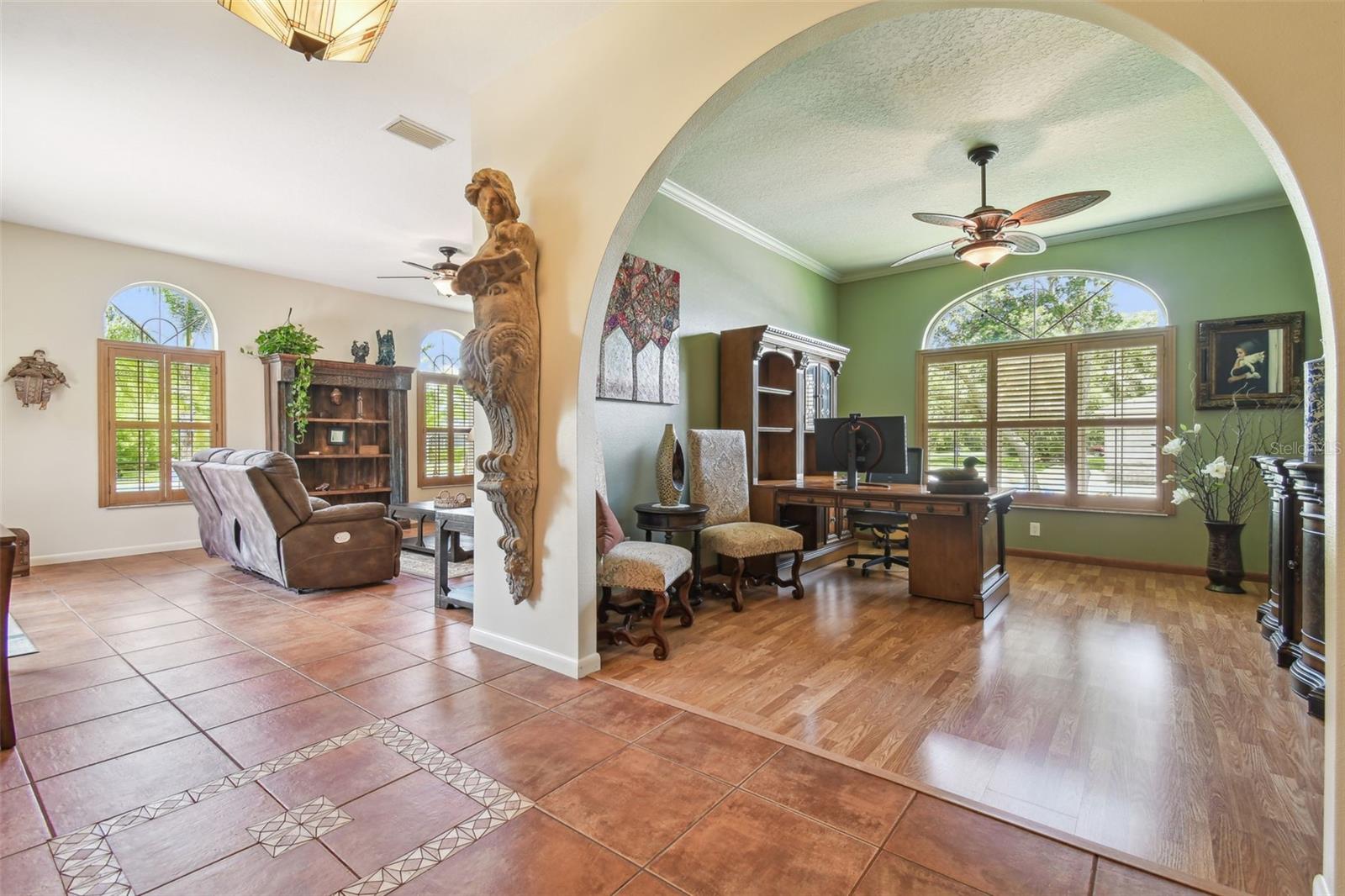Listing photo id 7 for 2513 Martucci Road