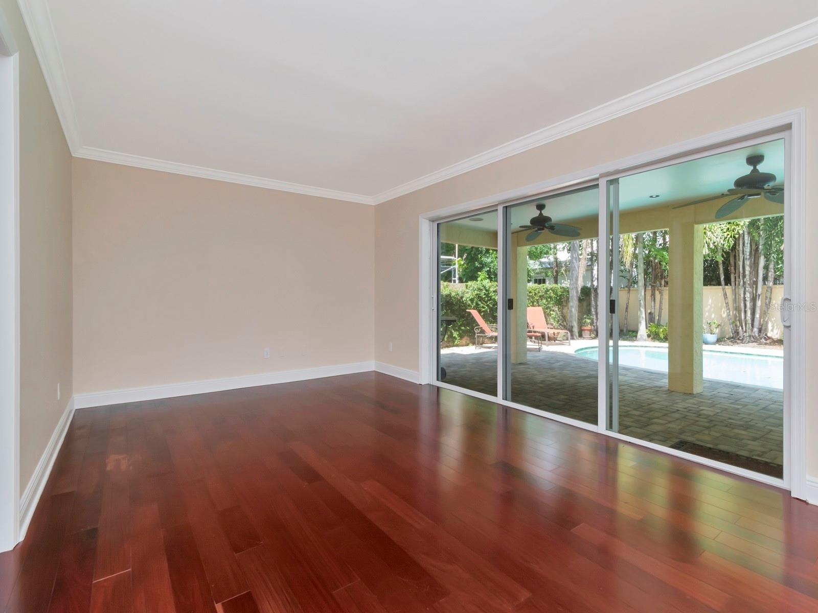 Image 15 of 45 For 165 Baltic Circle