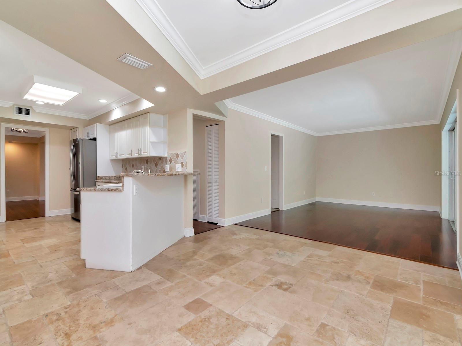 Image 21 of 45 For 165 Baltic Circle