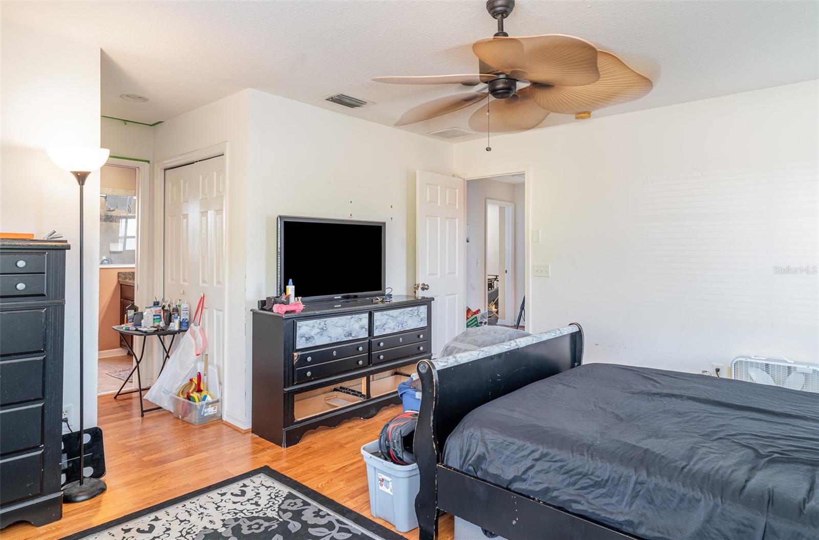Image 15 of 30 For 915 Windton Oak Drive